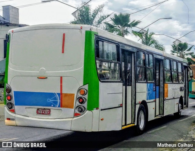 Ônibus Particulares  na cidade de Laje, Bahia, Brasil, por Matheus Calhau. Número da foto: #12970033.