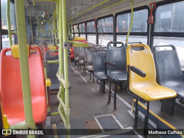 Ônibus Particulares  na cidade de Laje, Bahia, Brasil, por Matheus Calhau. Número da foto: #12969743.