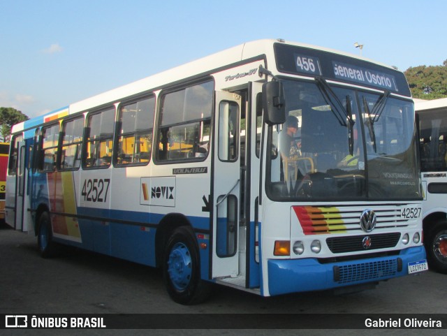 Novix Bus 42527 na cidade de Juiz de Fora, Minas Gerais, Brasil, por Gabriel Oliveira. Número da foto: #12970597.