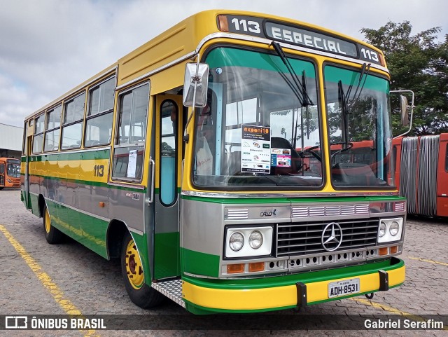 Ônibus Particulares 113 na cidade de Curitiba, Paraná, Brasil, por Gabriel Serafim. Número da foto: #12968459.