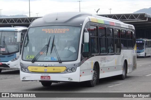 Translitorânea Turística A21082 na cidade de Rio de Janeiro, Rio de Janeiro, Brasil, por Rodrigo Miguel. Número da foto: #12969080.