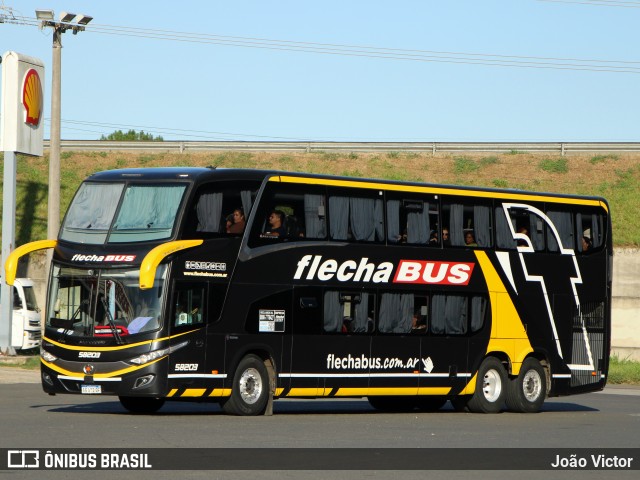 Flecha Bus 58203 na cidade de Sombrio, Santa Catarina, Brasil, por João Victor. Número da foto: #12970113.