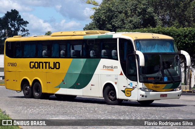 Empresa Gontijo de Transportes 17180 na cidade de Eunápolis, Bahia, Brasil, por Flavio Rodrigues Silva. Número da foto: #12969002.