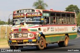 Empresa de Transporte San Francisco - Linea 8 007 na cidade de Luque, Central, Paraguai, por José Paredes. Número da foto: #12969185.