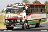 Empresa de Transporte San Francisco - Linea 8 010 na cidade de Luque, Central, Paraguai, por José Paredes. Número da foto: #12969195.