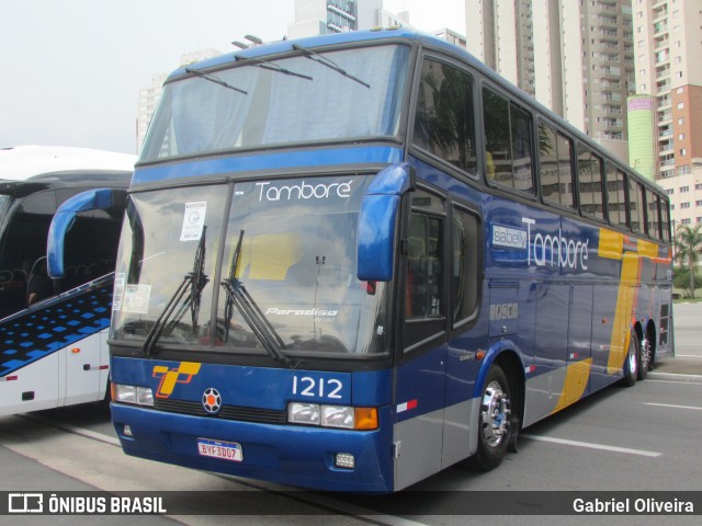 Transportadora Tamboré 1212 na cidade de Barueri, São Paulo, Brasil, por Gabriel Oliveira. Número da foto: #12971913.