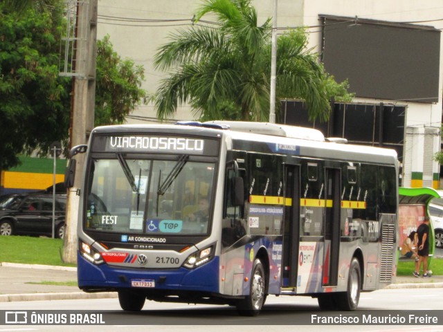 Viação Osasco 21.700 na cidade de Barueri, São Paulo, Brasil, por Francisco Mauricio Freire. Número da foto: #12929003.
