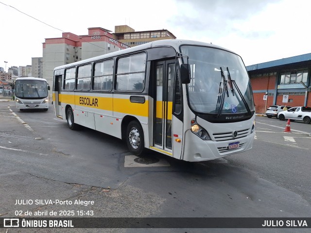 Escolares 548 na cidade de Porto Alegre, Rio Grande do Sul, Brasil, por JULIO SILVA. Número da foto: #12928685.