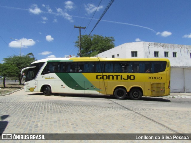 Empresa Gontijo de Transportes 18180 na cidade de Caruaru, Pernambuco, Brasil, por Lenilson da Silva Pessoa. Número da foto: #12928253.