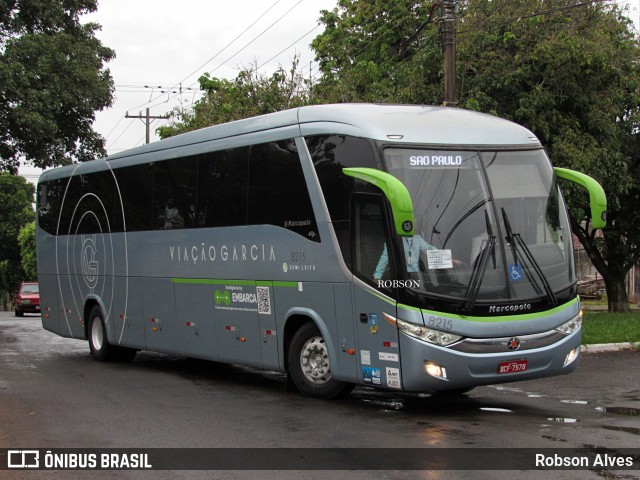 Viação Garcia 8215 na cidade de Paranavaí, Paraná, Brasil, por Robson Alves. Número da foto: #12974083.