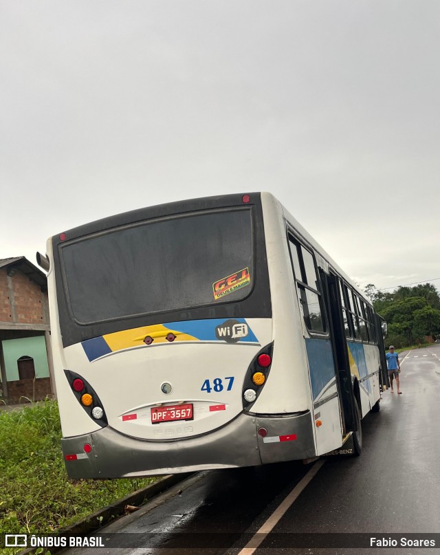 Ônibus Particulares 487 na cidade de Bragança, Pará, Brasil, por Fabio Soares. Número da foto: #12976896.