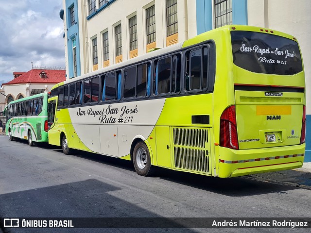 Transportes Zúñiga S.A. 00 na cidade de Hospital, San José, San José, Costa Rica, por Andrés Martínez Rodríguez. Número da foto: #12975708.