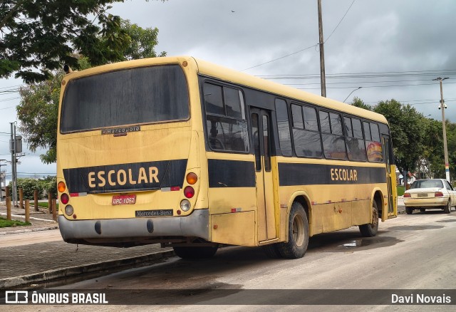 Escolares 1062 na cidade de Mucuri, Bahia, Brasil, por Davi Novais. Número da foto: #12978633.