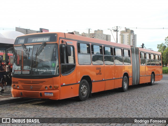 Viação Tamandaré KA696 na cidade de Curitiba, Paraná, Brasil, por Rodrigo Fonseca. Número da foto: #12980354.