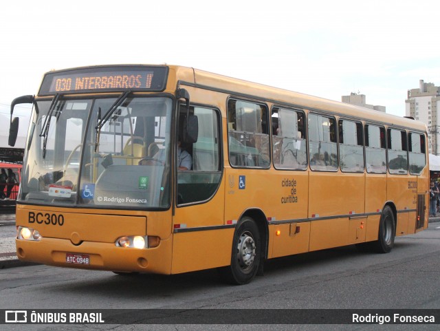 Transporte Coletivo Glória BC300 na cidade de Curitiba, Paraná, Brasil, por Rodrigo Fonseca. Número da foto: #12980235.