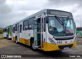 Empresa Metropolitana 460 na cidade de Caruaru, Pernambuco, Brasil, por Daniel  Julio. Número da foto: #12979482.