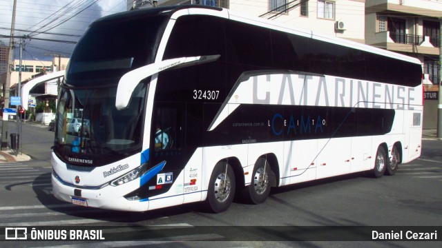 Auto Viação Catarinense 324307 na cidade de Balneário Camboriú, Santa Catarina, Brasil, por Daniel Cezari. Número da foto: #12982689.