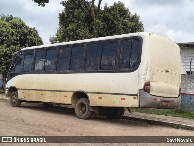 Ônibus Particulares  na cidade de Mucuri, Bahia, Brasil, por Davi Novais. Número da foto: #12982084.