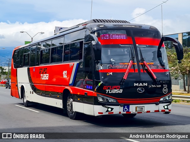 TUASA - Transportes Unidos Alajuelenses 102 na cidade de Mata Redonda, San José, San José, Costa Rica, por Andrés Martínez Rodríguez. Número da foto: #12982106.