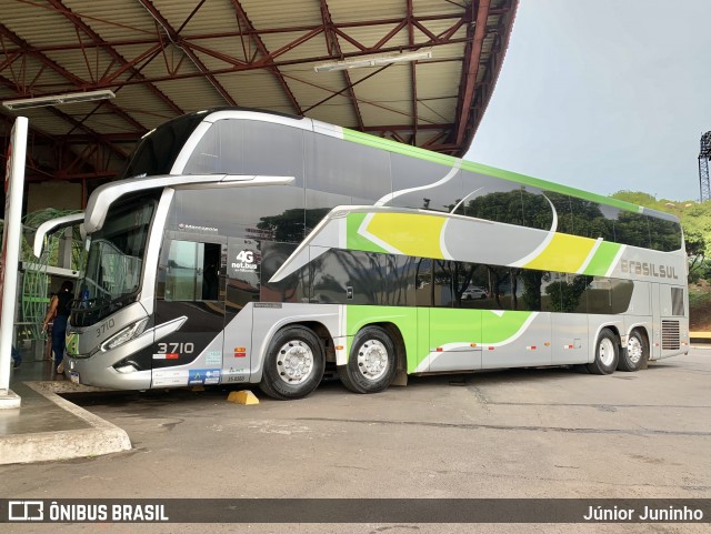 Brasil Sul Linhas Rodoviárias 3710 na cidade de Londrina, Paraná, Brasil, por Júnior Juninho. Número da foto: #12981648.