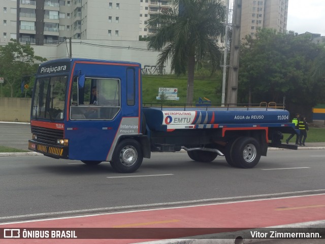 Viação Pirajuçara 11.004 na cidade de Barueri, São Paulo, Brasil, por Vitor Zimmermann.. Número da foto: #12982570.