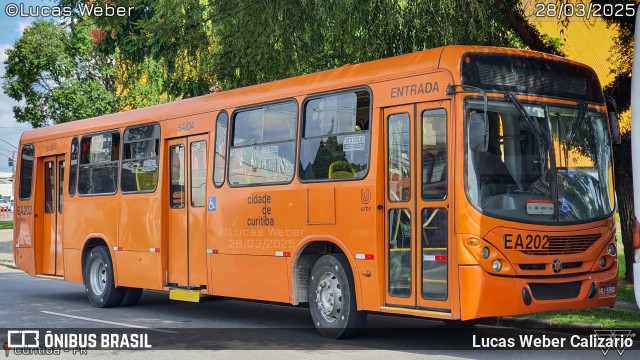 Auto Viação São José dos Pinhais EA202 na cidade de Curitiba, Paraná, Brasil, por Lucas Weber Calizario. Número da foto: #12984024.