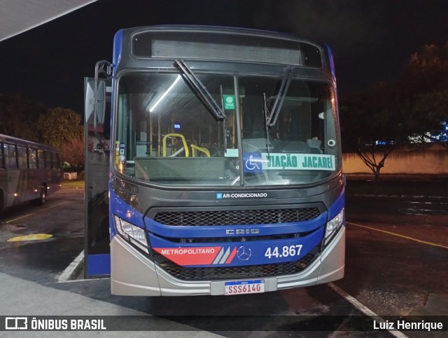 Viação Jacareí 44.867 na cidade de Mogi das Cruzes, São Paulo, Brasil, por Luiz Henrique. Número da foto: #12984528.