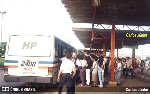 HP Transportes Coletivos 2400 na cidade de Goiânia, Goiás, Brasil, por Carlos Júnior. Número da foto: #12986354.
