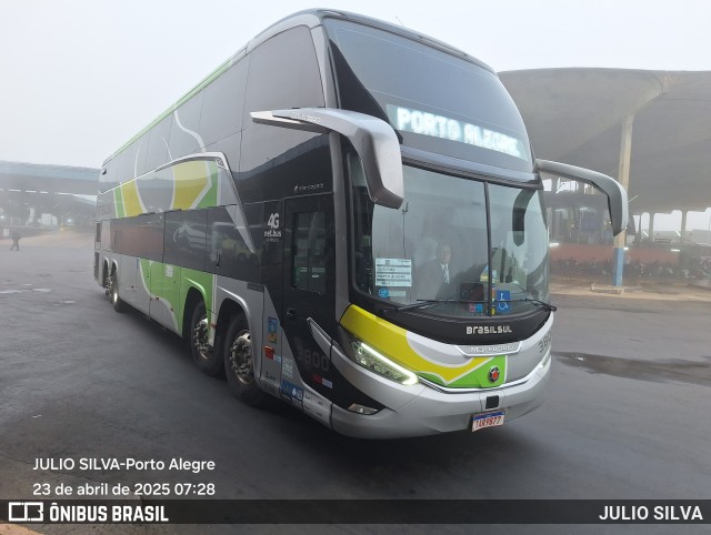 Brasil Sul Linhas Rodoviárias 3800 na cidade de Porto Alegre, Rio Grande do Sul, Brasil, por JULIO SILVA. Número da foto: #12984676.