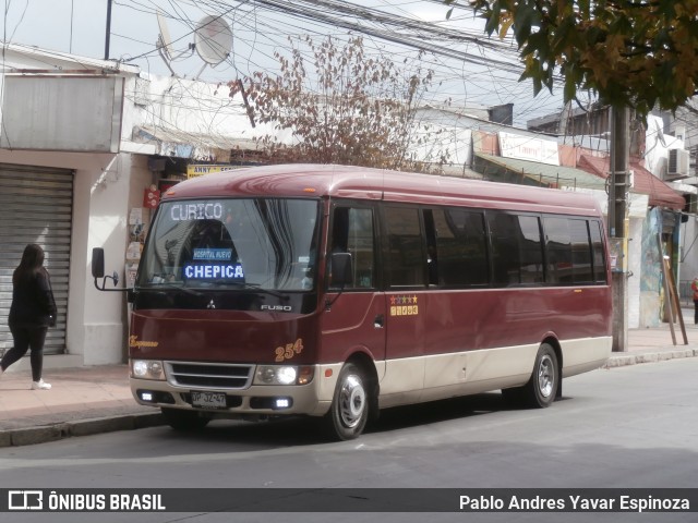 Expresos Interregional 254 na cidade de Santa Cruz, Colchagua, Libertador General Bernardo O'Higgins, Chile, por Pablo Andres Yavar Espinoza. Número da foto: #12990150.