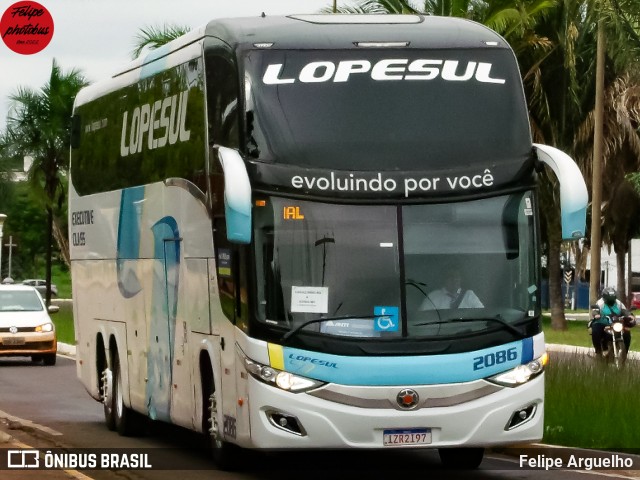 LopeSul Transportes - Lopes e Oliveira Transportes e Turismo - Lopes Sul 2086 na cidade de Campo Grande, Mato Grosso do Sul, Brasil, por Felipe Arguelho. Número da foto: #12989043.
