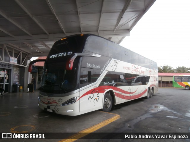 Expreso Santa Cruz 124 na cidade de Santa Cruz, Colchagua, Libertador General Bernardo O'Higgins, Chile, por Pablo Andres Yavar Espinoza. Número da foto: #12990155.