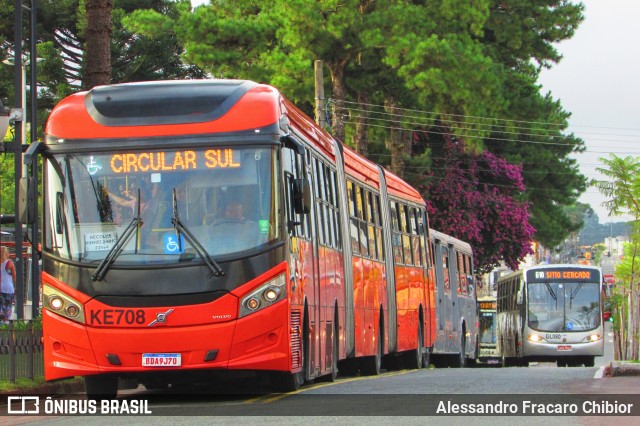 Viação Tamandaré KE708 na cidade de Curitiba, Paraná, Brasil, por Alessandro Fracaro Chibior. Número da foto: #12987911.