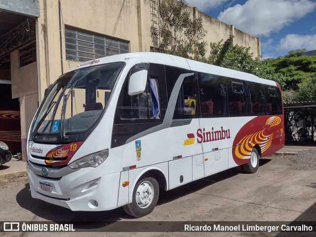 Expresso Sinimbu 19 na cidade de Santa Cruz do Sul, Rio Grande do Sul, Brasil, por Ricardo Manoel Limberger Carvalho. Número da foto: #12987216.