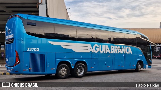 Viação Águia Branca 33700 na cidade de Rio de Janeiro, Rio de Janeiro, Brasil, por Fábio Paixão. Número da foto: #12991620.