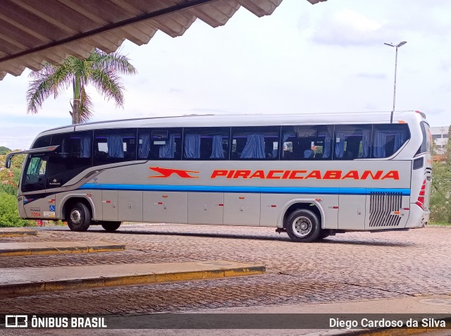 Viação Piracicabana 7054 na cidade de Americana, São Paulo, Brasil, por Diego Cardoso da Silva. Número da foto: #12990580.