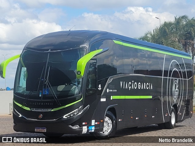 Viação Garcia 92050 na cidade de Curitiba, Paraná, Brasil, por Netto Brandelik. Número da foto: #12990413.