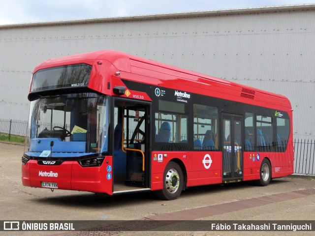 Metroline WSEL3131 na cidade de Weybridge, Surrey, Inglaterra, por Fábio Takahashi Tanniguchi. Número da foto: #12991914.