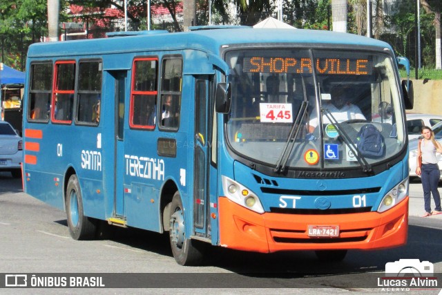 Empresa Santa Terezinha 01 na cidade de São João de Meriti, Rio de Janeiro, Brasil, por Lucas Alvim. Número da foto: #12995501.
