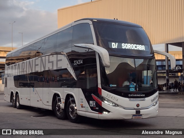 Auto Viação Catarinense 324314 na cidade de Rio de Janeiro, Rio de Janeiro, Brasil, por Alexandre  Magnus. Número da foto: #12994537.