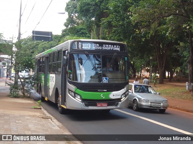 Rápido D´Oeste 2040 na cidade de Ribeirão Preto, São Paulo, Brasil, por Jonas Miranda. Número da foto: #12994312.