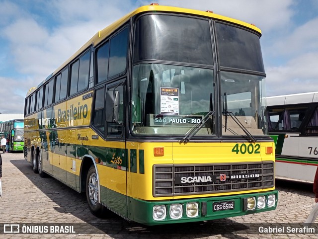Expresso Brasileiro 4002 na cidade de Curitiba, Paraná, Brasil, por Gabriel Serafim. Número da foto: #12994134.