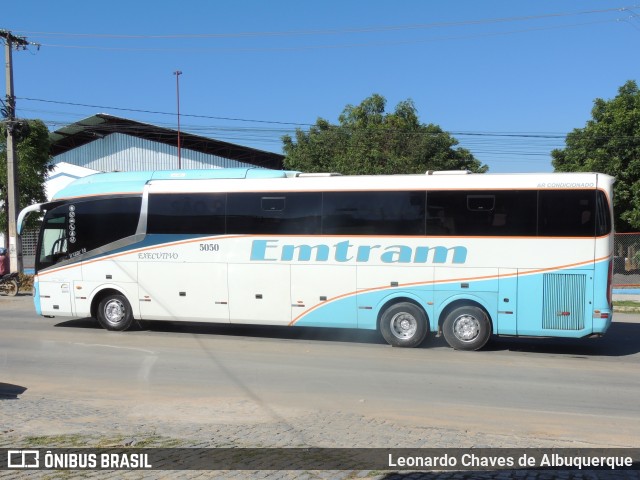 Emtram 5050 na cidade de Santa Maria da Vitória, Bahia, Brasil, por Leonardo Chaves de Albuquerque. Número da foto: #12996571.