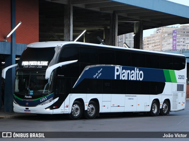 Planalto Transportes 2203 na cidade de Porto Alegre, Rio Grande do Sul, Brasil, por João Victor. Número da foto: #12995202.
