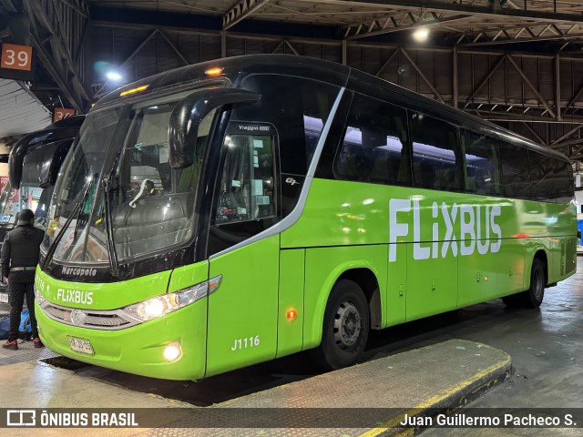 FlixBus J1116 na cidade de Santiago, Santiago, Metropolitana de Santiago, Chile, por Juan Guillermo Pacheco S.. Número da foto: #12996528.