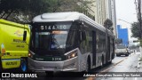 Via Sudeste Transportes S.A. 5 2120 na cidade de São Paulo, São Paulo, Brasil, por Adriano Gonçalves Soares Dos Santos. Número da foto: #12993870.