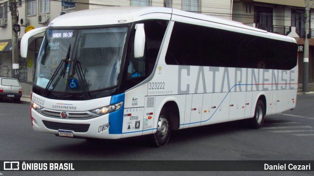 Auto Viação Catarinense 323222 na cidade de Balneário Camboriú, Santa Catarina, Brasil, por Daniel Cezari. Número da foto: #12998490.