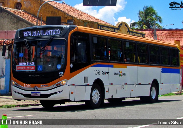 Cidade Alta Transportes 1.066 na cidade de Olinda, Pernambuco, Brasil, por Lucas Silva. Número da foto: #12997271.