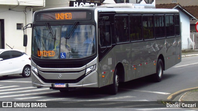 Auto Viação Suzano 8C23 na cidade de Balneário Camboriú, Santa Catarina, Brasil, por Daniel Cezari. Número da foto: #12999006.