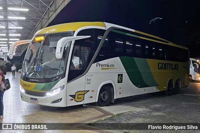 Empresa Gontijo de Transportes 19620 na cidade de Manhuaçu, Minas Gerais, Brasil, por Flavio Rodrigues Silva. Número da foto: #12997755.